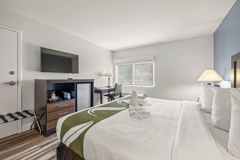Hotel Quality Inn & Suites
