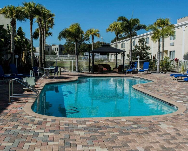 Hotel Quality Inn & Suites