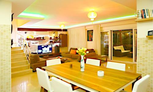Paradise Town Villas-villa Premium