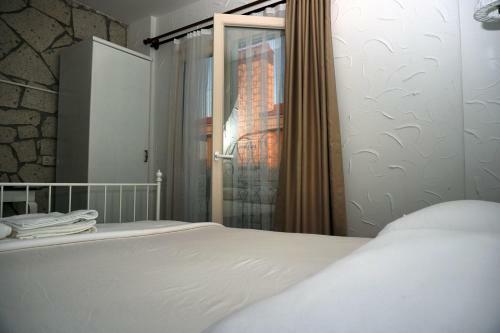 Hostal La Mira Ala�at?