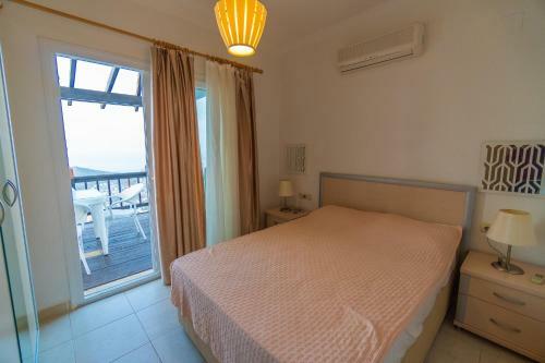 Grand Sea View Aparts