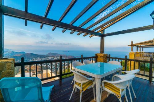 Grand Sea View Aparts