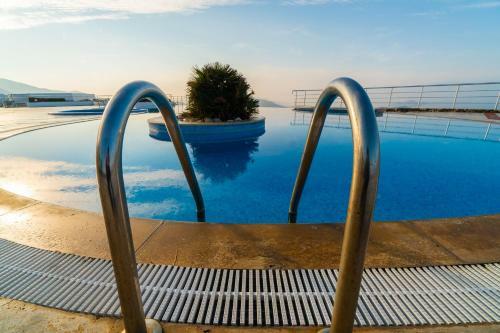 Grand Sea View Aparts