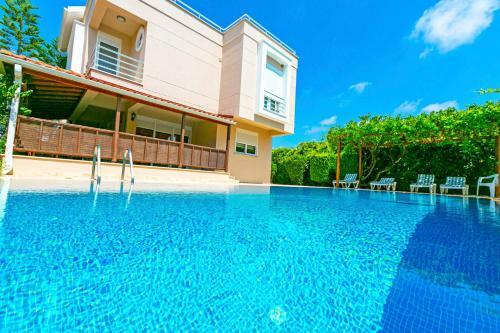 Paradise Town - Royal Villa