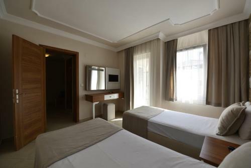 Nicholas Park Hotel