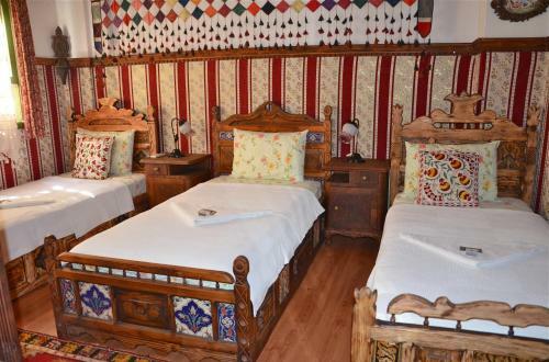 Hostal Homeros Pension & Guesthouse