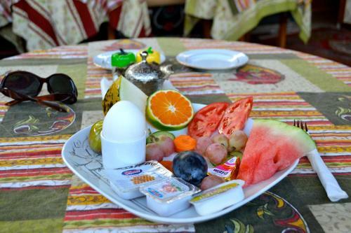 Hostal Homeros Pension & Guesthouse