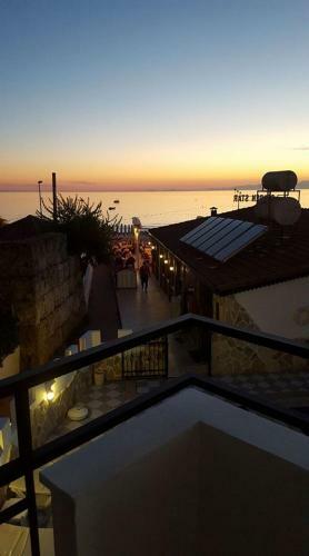 Golden Star Hotel
