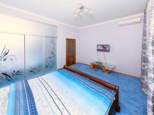 Hotrent Apartments Kreschatik Area