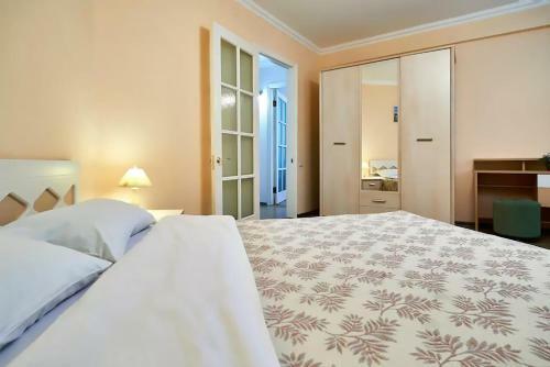 Home Hotel Apartments On Kontraktova Ploshcha