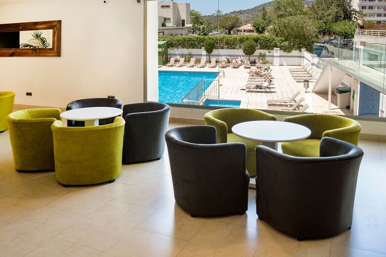Apartamentos Sol Y Vera