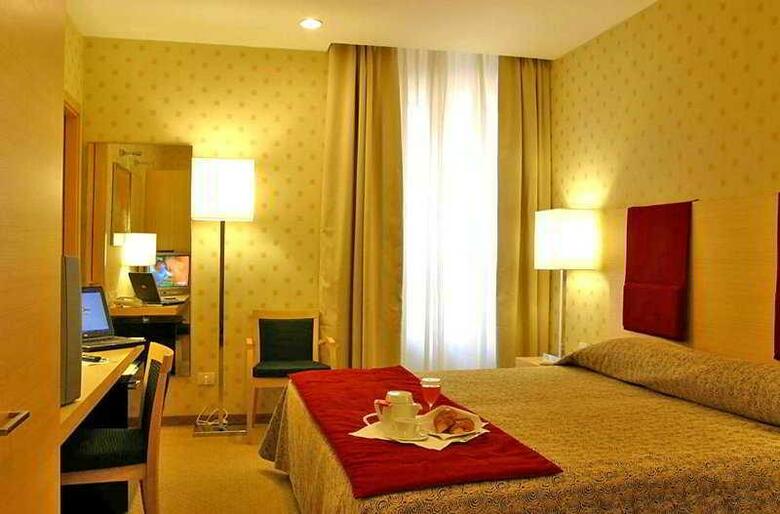 Hotel Holiday Inn Milan Garibaldi Station