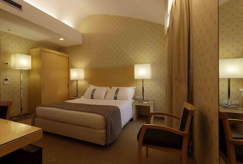 Hotel Holiday Inn Milan Garibaldi Station