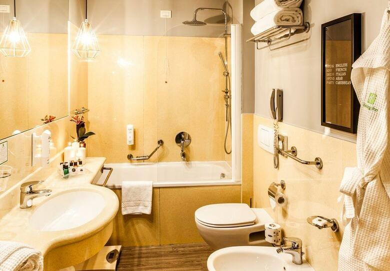 Hotel Holiday Inn Milan Garibaldi Station