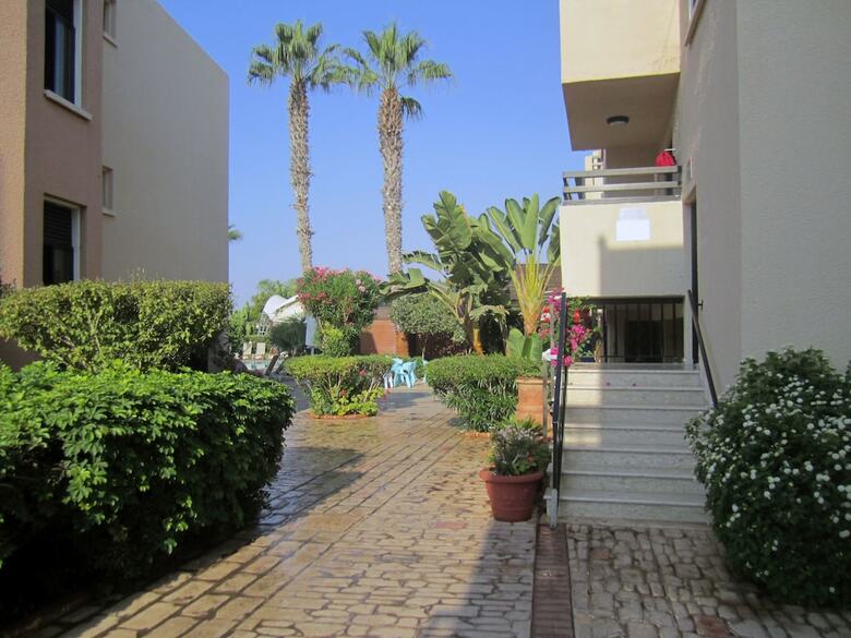 Senator Hotel Apartments