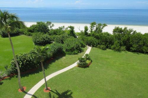 Estero Beach & Tennis #505c Apartment