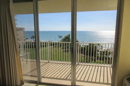 Estero Beach & Tennis #505c Apartment