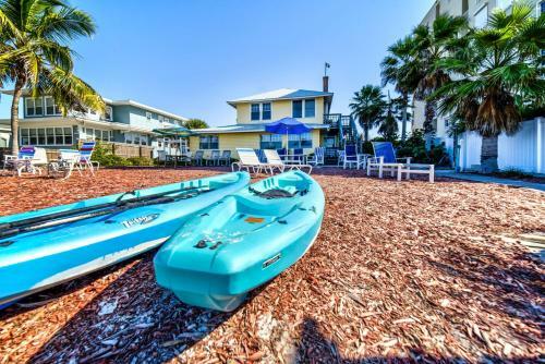 Apartamentos Sun N Fun Beachfront Vacation Rentals