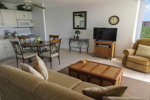 Estero Beach & Tennis 608b Apartment