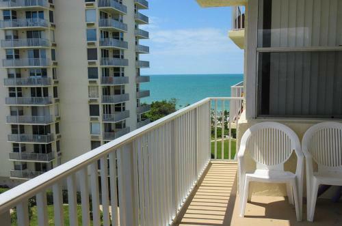 Estero Beach & Tennis 608b Apartment