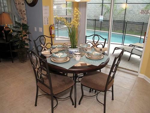 Villa 2542 Archfeld Windsor Hills
