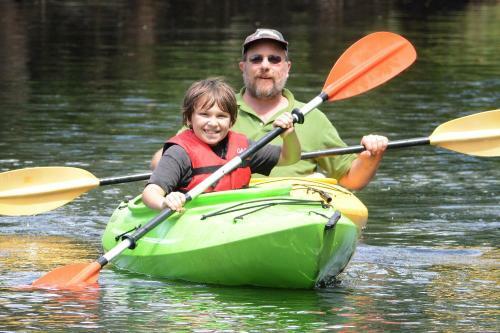 Lake George Escape 28 Ft. Cabin 10