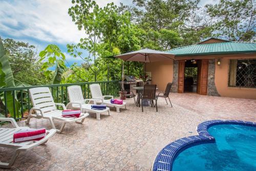 Macaw Villa
