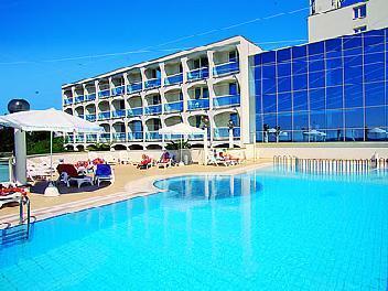 Hotel Laguna Gran Vista