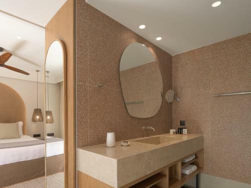 Hotel Paralos Venus Suites Adults Only