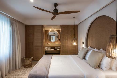 Hotel Paralos Venus Suites Adults Only