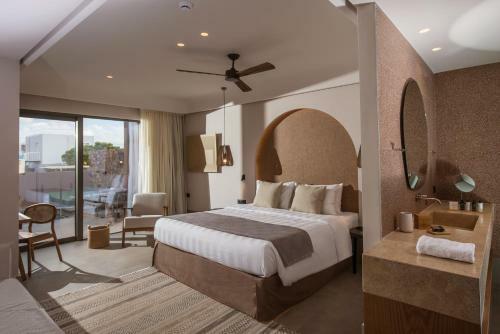 Hotel Paralos Venus Suites Adults Only