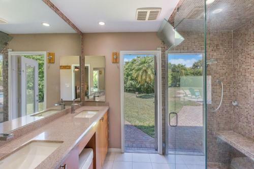 Secluded Pool Home In A Gated Community