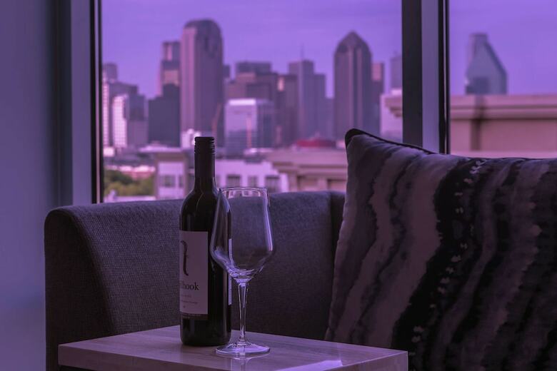Hotel Canopy By Hilton Dallas Uptown