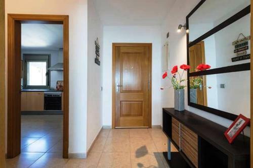 Vecindario-plaza Apartment