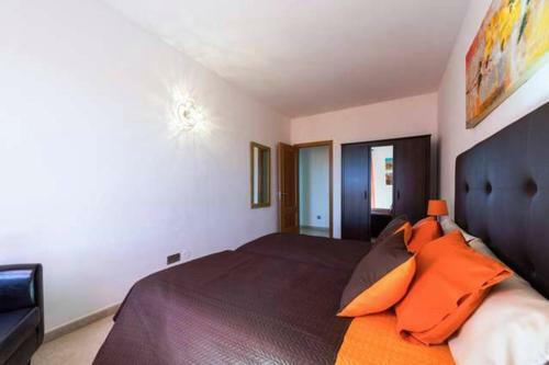 Vecindario-plaza Apartment
