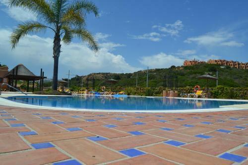 Duquesa Village Apartemento 2115