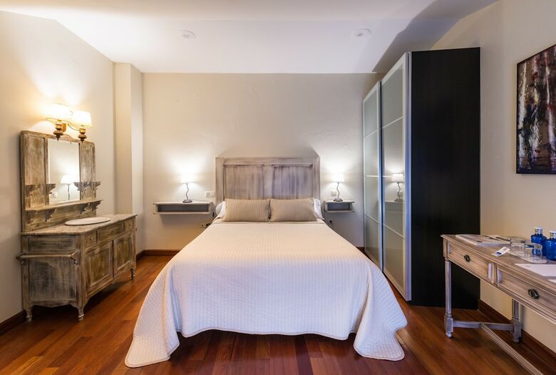 Hotel Via Leon