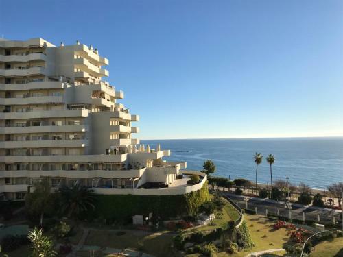 Estudios Y Apartamentos Benal Beach
