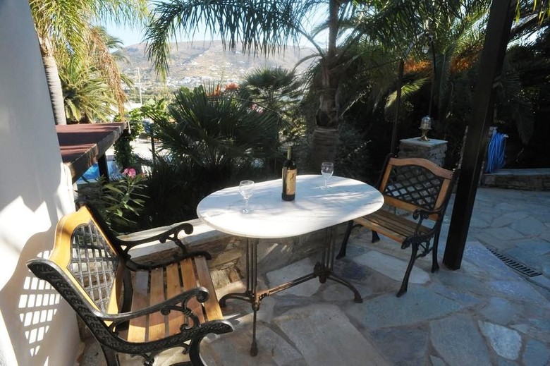 Apartamentos Paros Eden Park