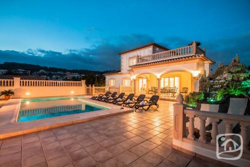 Abahana Villas Capri