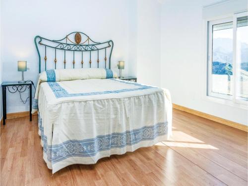Three-bedroom Holiday Home In Cadiz