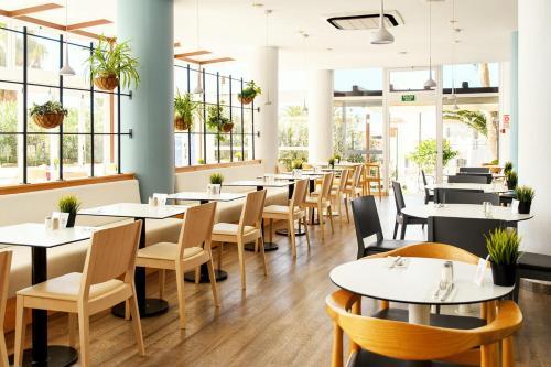 Aparthotel Coral Ocean View - Adults Only