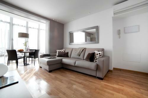 Serennia Apartamentos Ramblas - Pla�a Catalunya