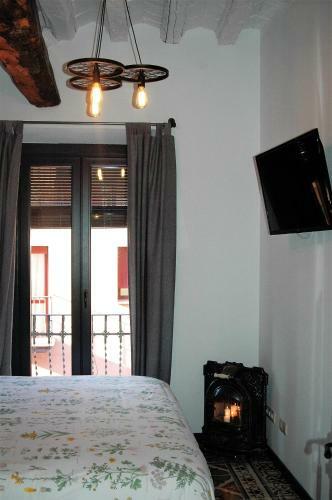 Hostal Groc Rooms