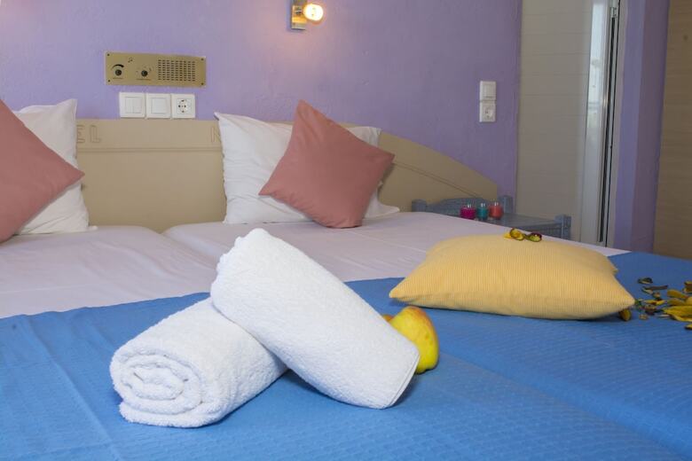 Nikos Hotel