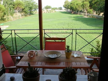 Hotel Gaea Gardens Studios And Villas