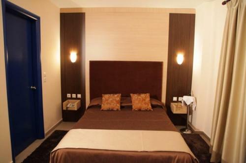 Alexander Hotel