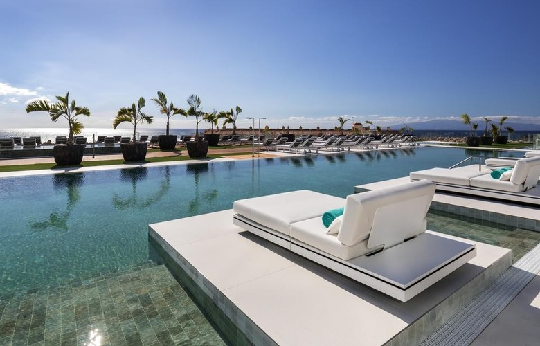 Hotel Royal Hideaway Corales Suites