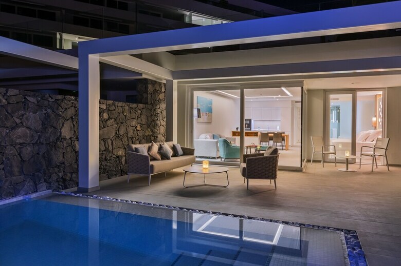 Hotel Royal Hideaway Corales Suites