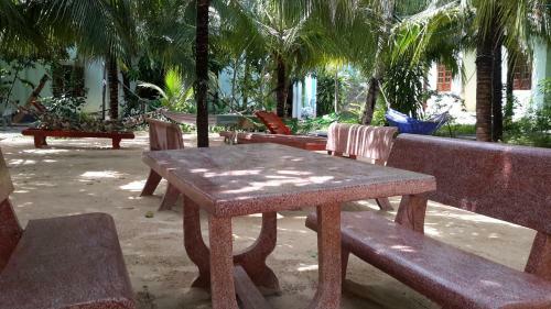 Hostal Cocosand Hotel